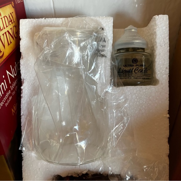 New! Mini Nut Cracker Decorative Tabletop Liquid Candle Lamp - Picture 3 of 5